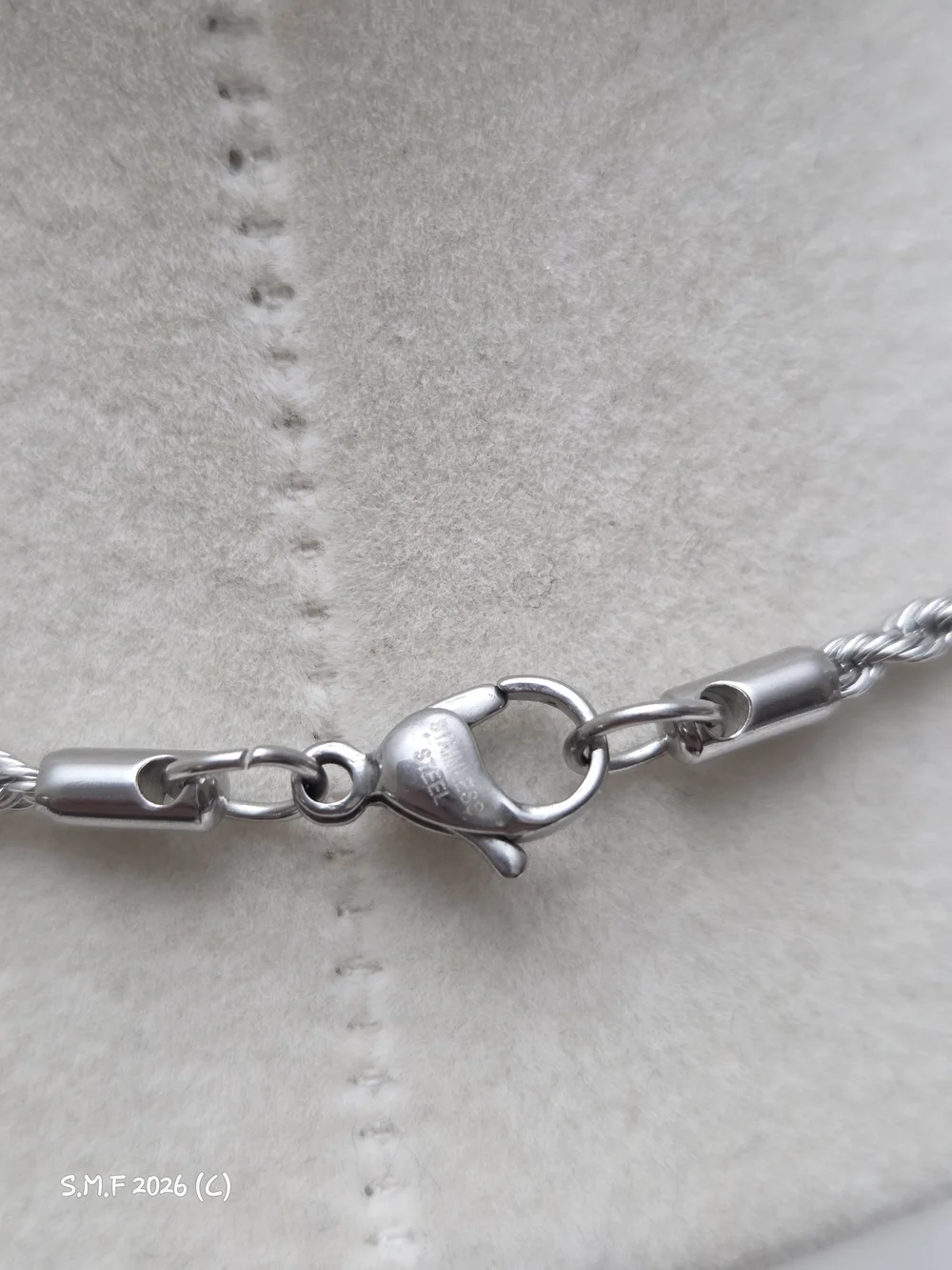 Classic Stainless Steel Silver Rope Chain Necklace (2mm) - 18 inch - Picture 4 of 4
